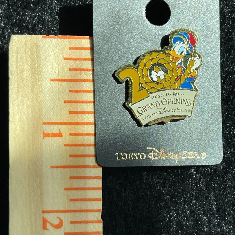 Tokyo DisneySea Grand‎ Opening Countdown Pin Captain Donald